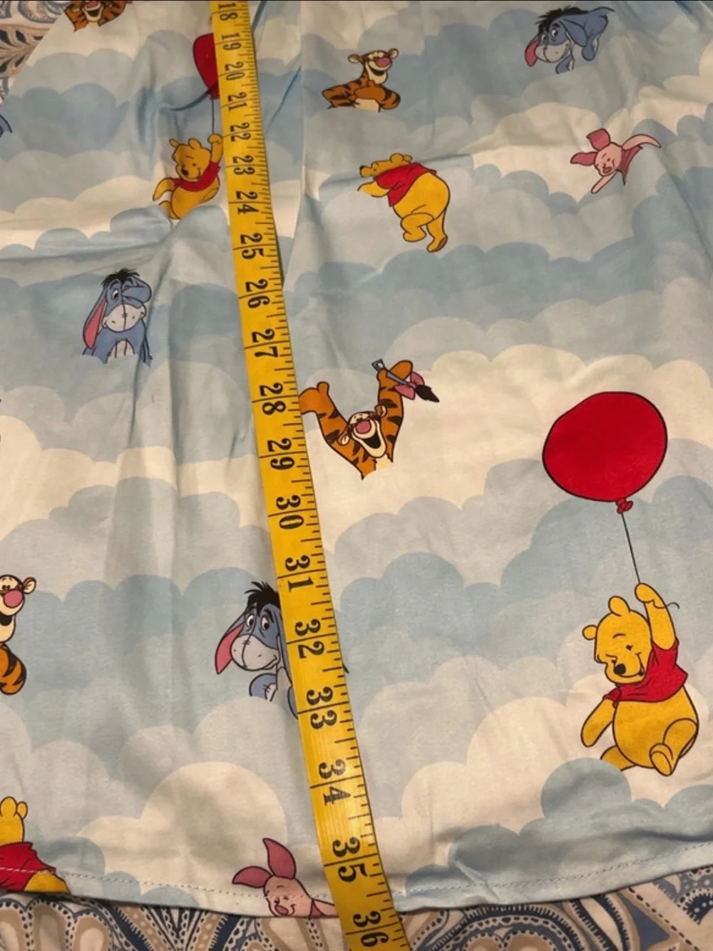 Disney Stitch Shoppe Winnie the Pooh Women's Size Small.